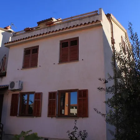 7153b Apartment